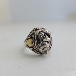 vintage poison ring